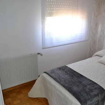 Inmoinsuas Train Station Apartment